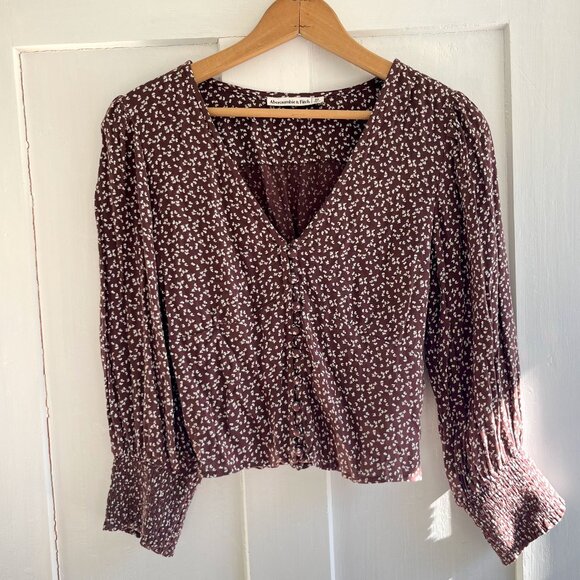 Abercrombie and Fitch Puff Sleeve Blouse - Picture 1 of 6